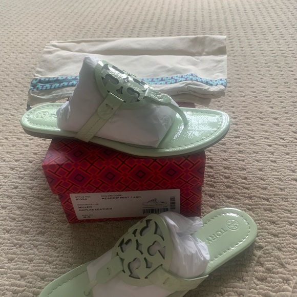 Tory Burch Miller Sandals Sz 8.5 NIB - Picture 3 of 5